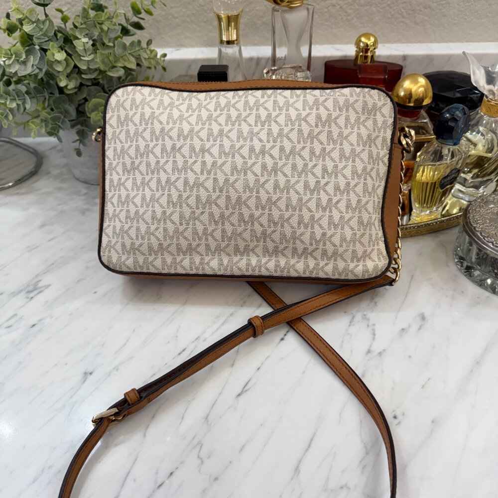 Michael Kors Jet Set Medium Logo Printed Crossbody White & - Picture 14 of 17